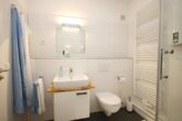 Top-Apartment der Extraklasse - Duschbad mit Waschmaschine/Trockner