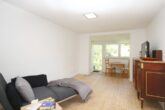 Behaglich möblierte Wohnung mit Treppchen zum Garten - Wohnzimmer