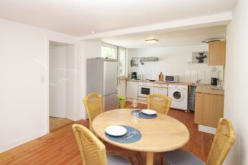 Behaglich möblierte Wohnung mit Treppchen zum Garten, 45219 Essen, Dachgeschosswohnung