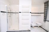 Eine spezielle Großzügigkeit an Raum und Platz! provisionsfrei - Dusche, Bidet, WC
